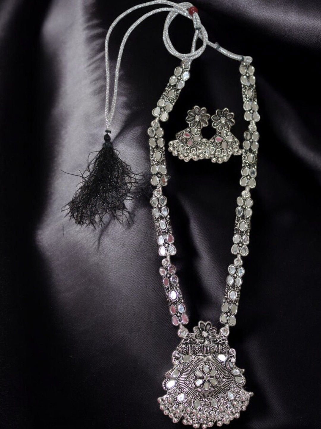 

Jolly Faces Stone Studded & Beaded Long Oxidised Jewellery Set, Silver