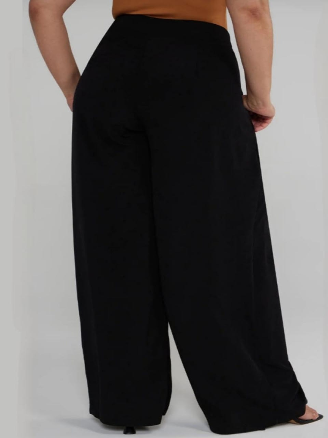 

Pluswear Women Plus Size Relaxed High-Rise Pleated Korean Pants, Black