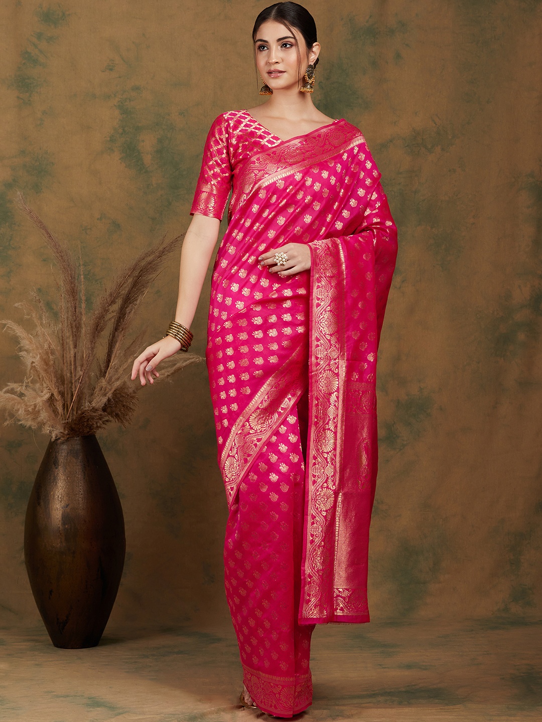 

DEVATITHI Woven Design Zari Silk Blend Kanjeevaram Saree, Pink