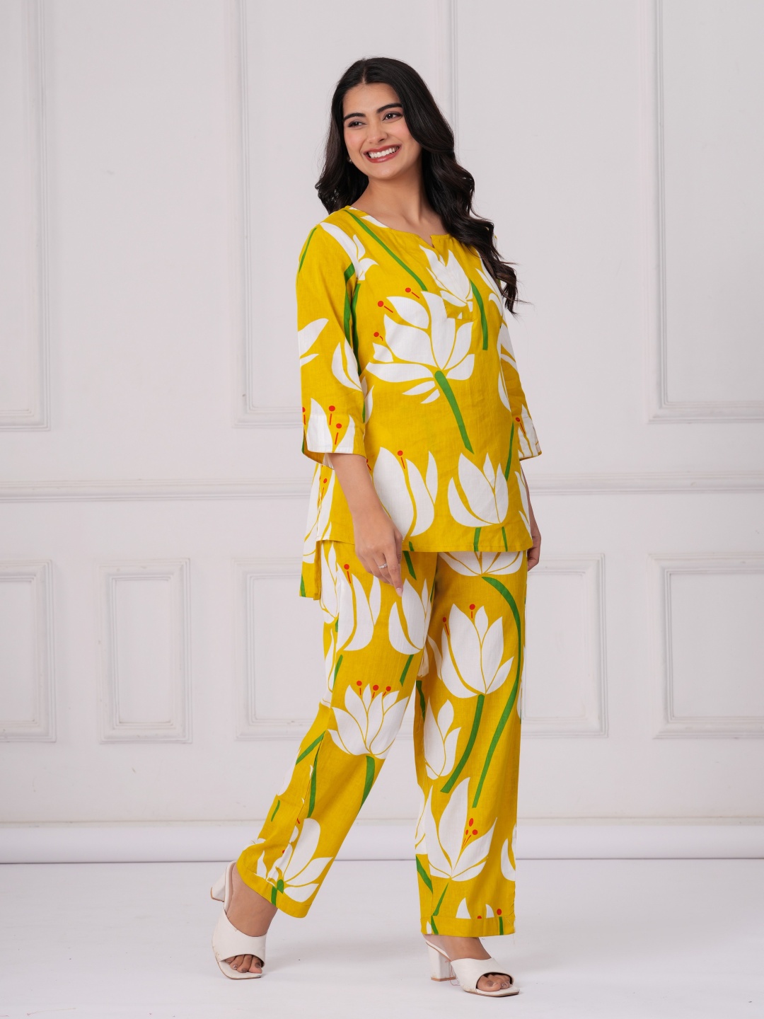 

PINGAKSH Printed Pure Cotton Top & Trousers Co-Ords, Yellow