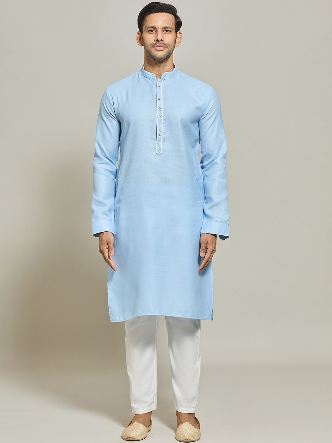 

Arihant Rai Sinha Mandarin Collar Linen Straight Kurta With Trouser, Blue