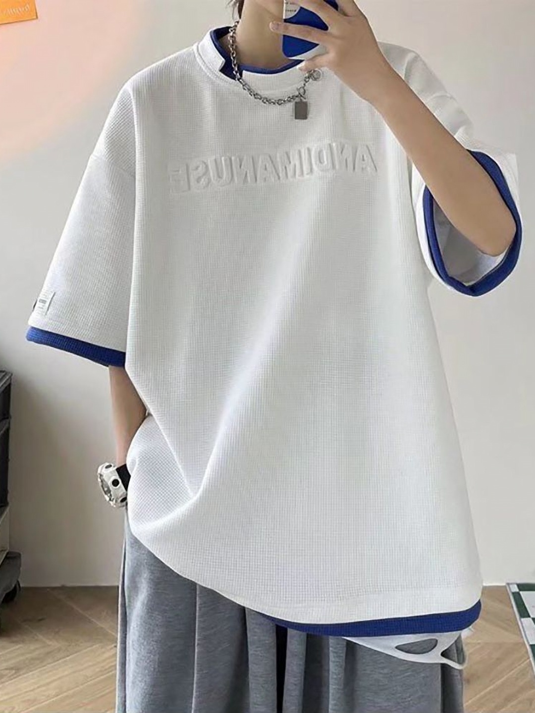 

StyleCast x Revolte Men Solid Round Neck T-shirt, White