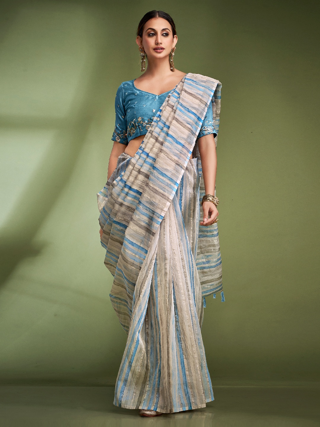 

Panzora Striped Zari Tissue Saree, Blue