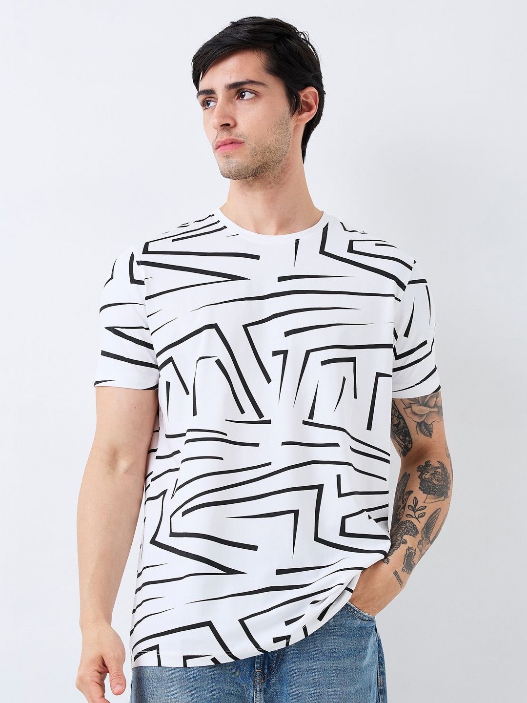 

SPYKAR Men Abstract Printed Round Neck Cotton Slim Fit T-shirt, White