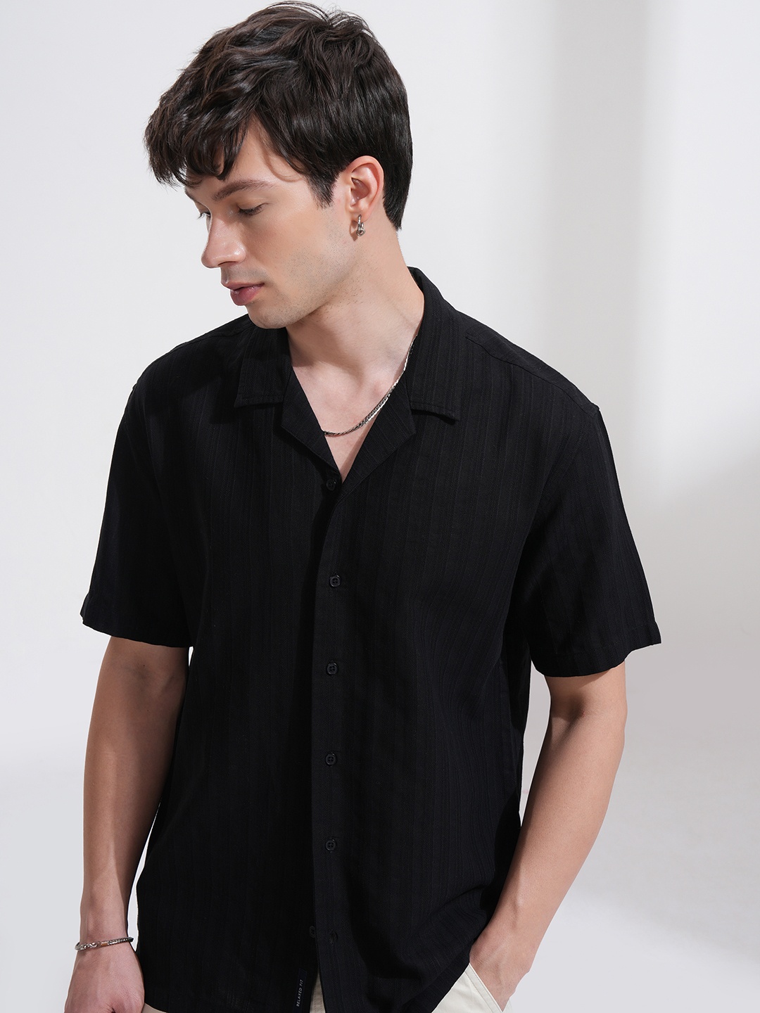 

HIGHLANDER Men Relaxed Fit Cuban Collar Textured Cotton Casual Shirt, Black
