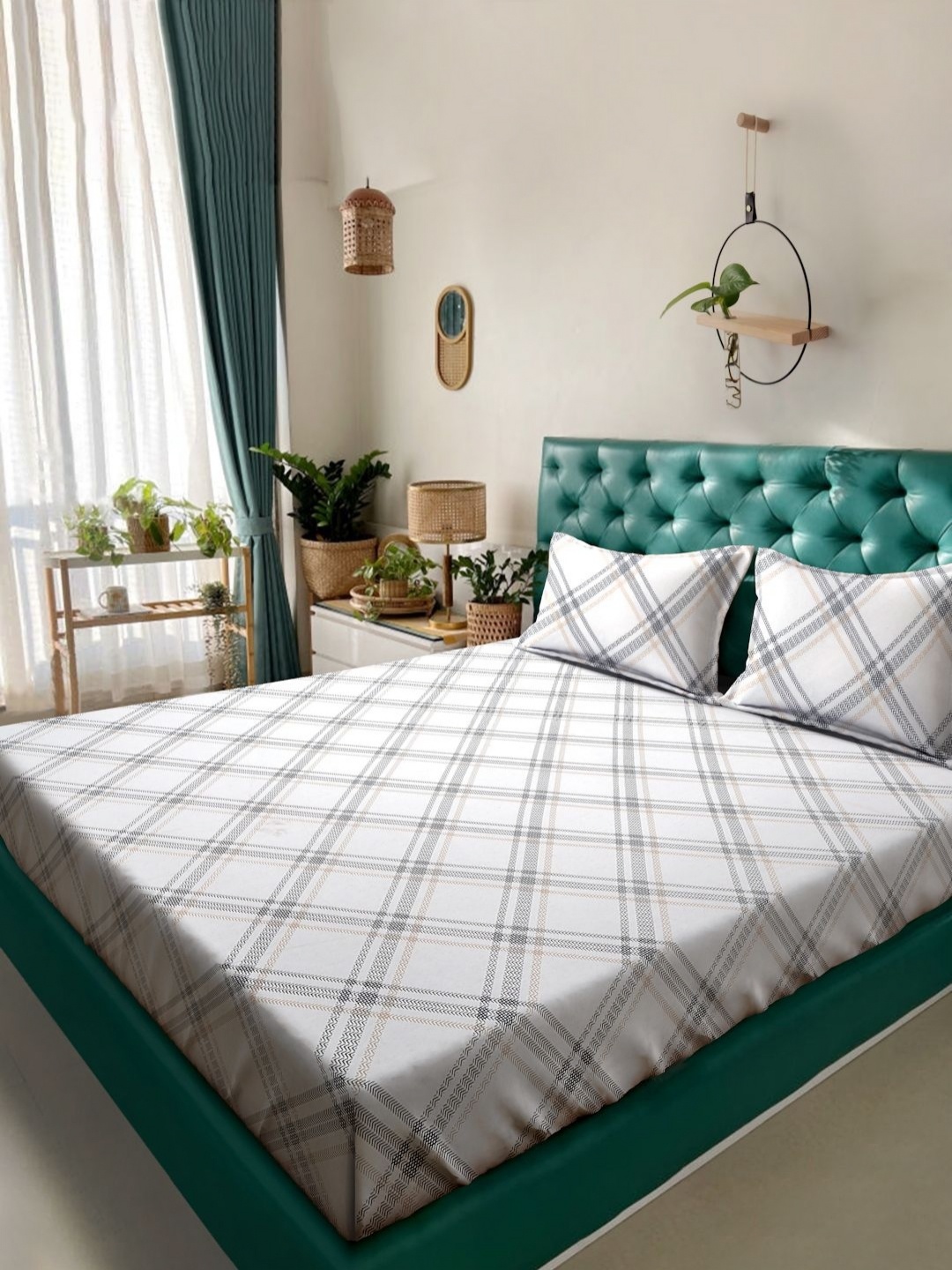 

HOSTA HOMES White & Grey Geometric Printed 280 TC King Bedsheet Set 1.10 m X 1.10 m
