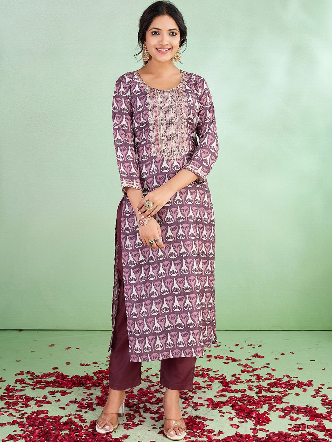 

SUAAC Floral Embroidered Round Neck Sequinned Pure Cotton Straight Kurta, Purple