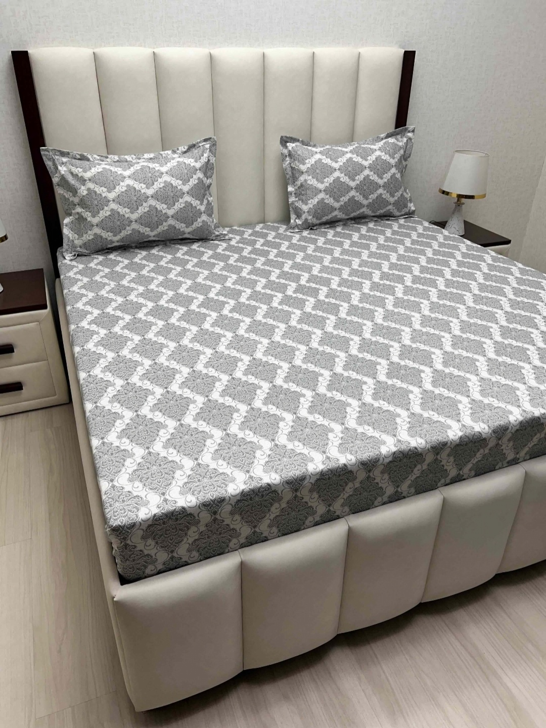 

Pure Decor Royal Passion Grey Printed Pure Cotton 220 TC Queen Bedsheet Set 2.28m x 2.54m