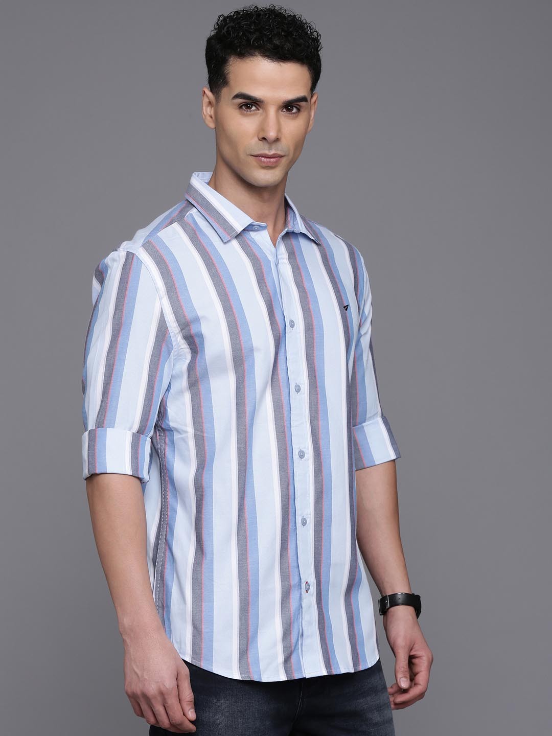 

INVICTUS Men Standard Slim Fit Opaque Striped Casual Shirt, Blue