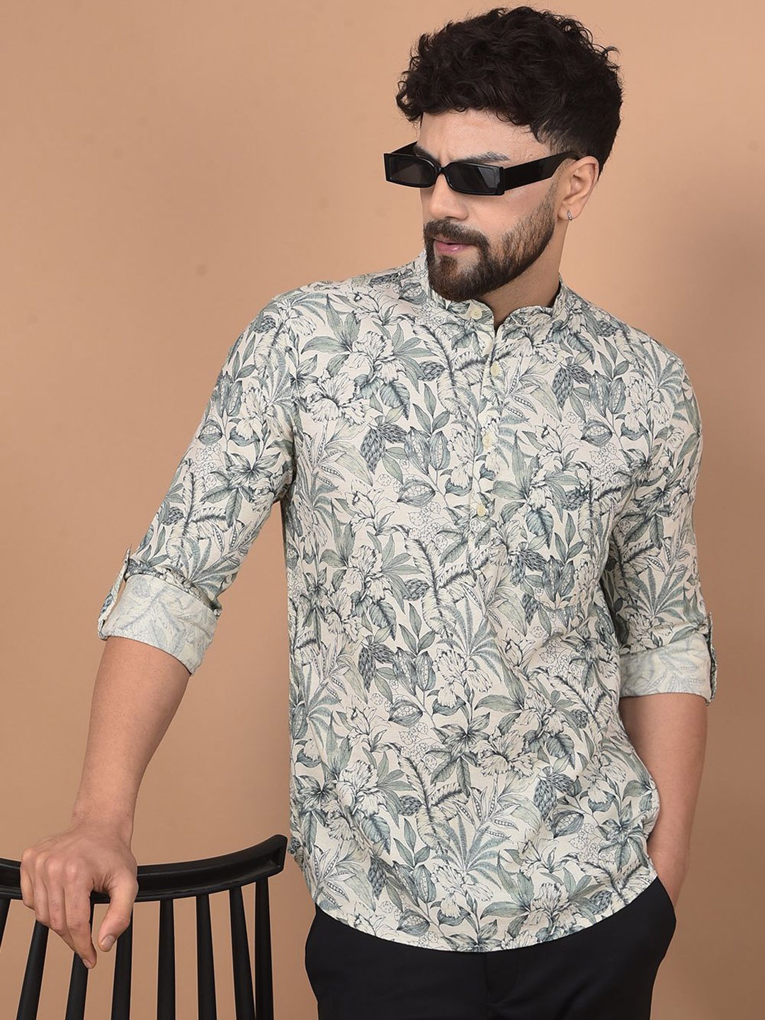 

Crimsoune Floral Printed Mandarin Collar Linen Short Kurta, Green
