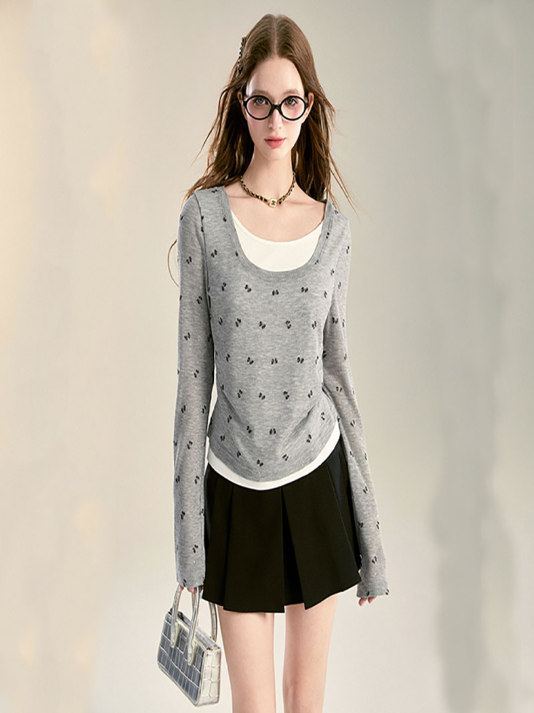 

StyleCast x Revolte Conversation Printed Round Neck Long Sleeves Regular Top, Grey