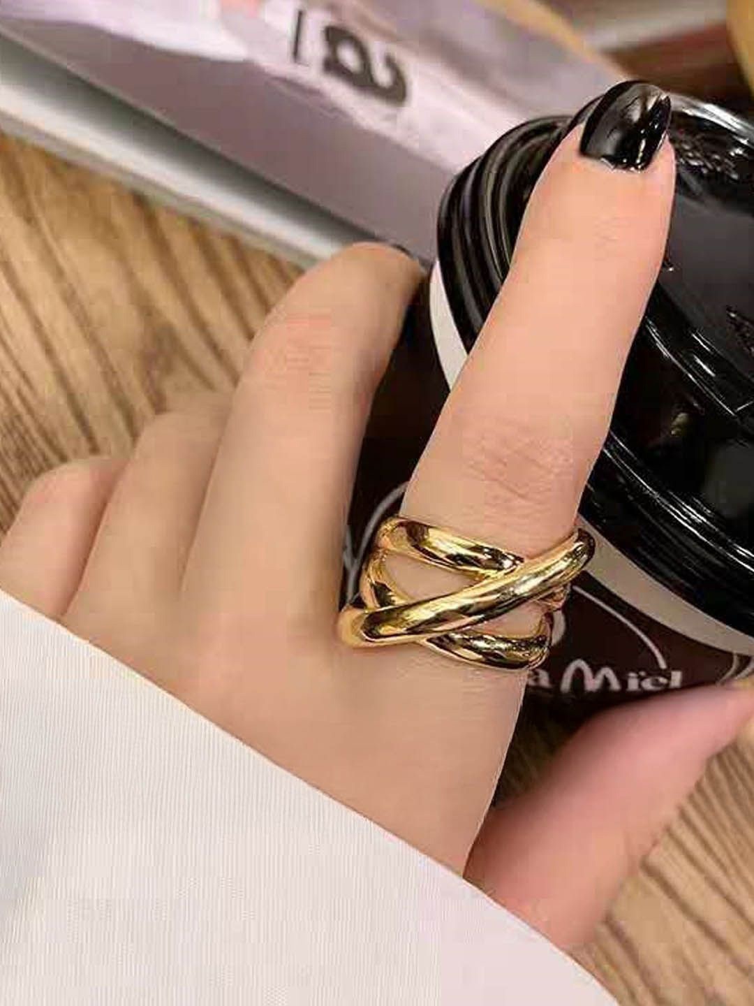

StyleCast Gold-Plated Adjustable Criss-Cross Shaped Finger Ring