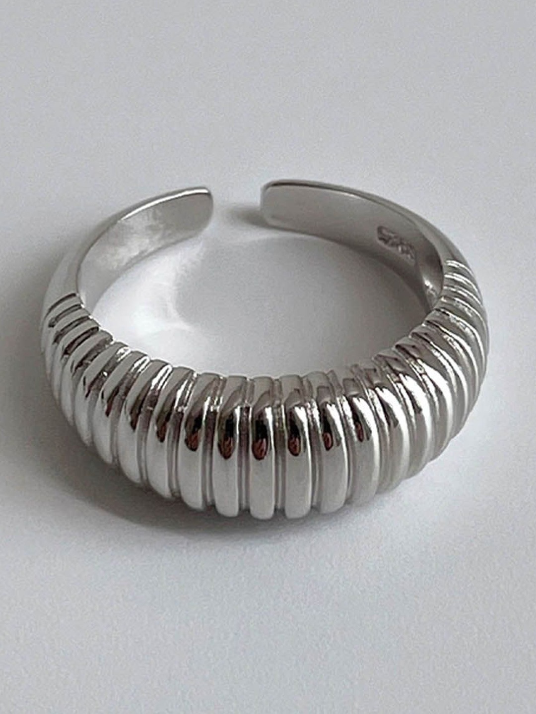 

StyleCast Elegant Silver-toned Silver-Plated Adjustable Round shaped Finger Ring