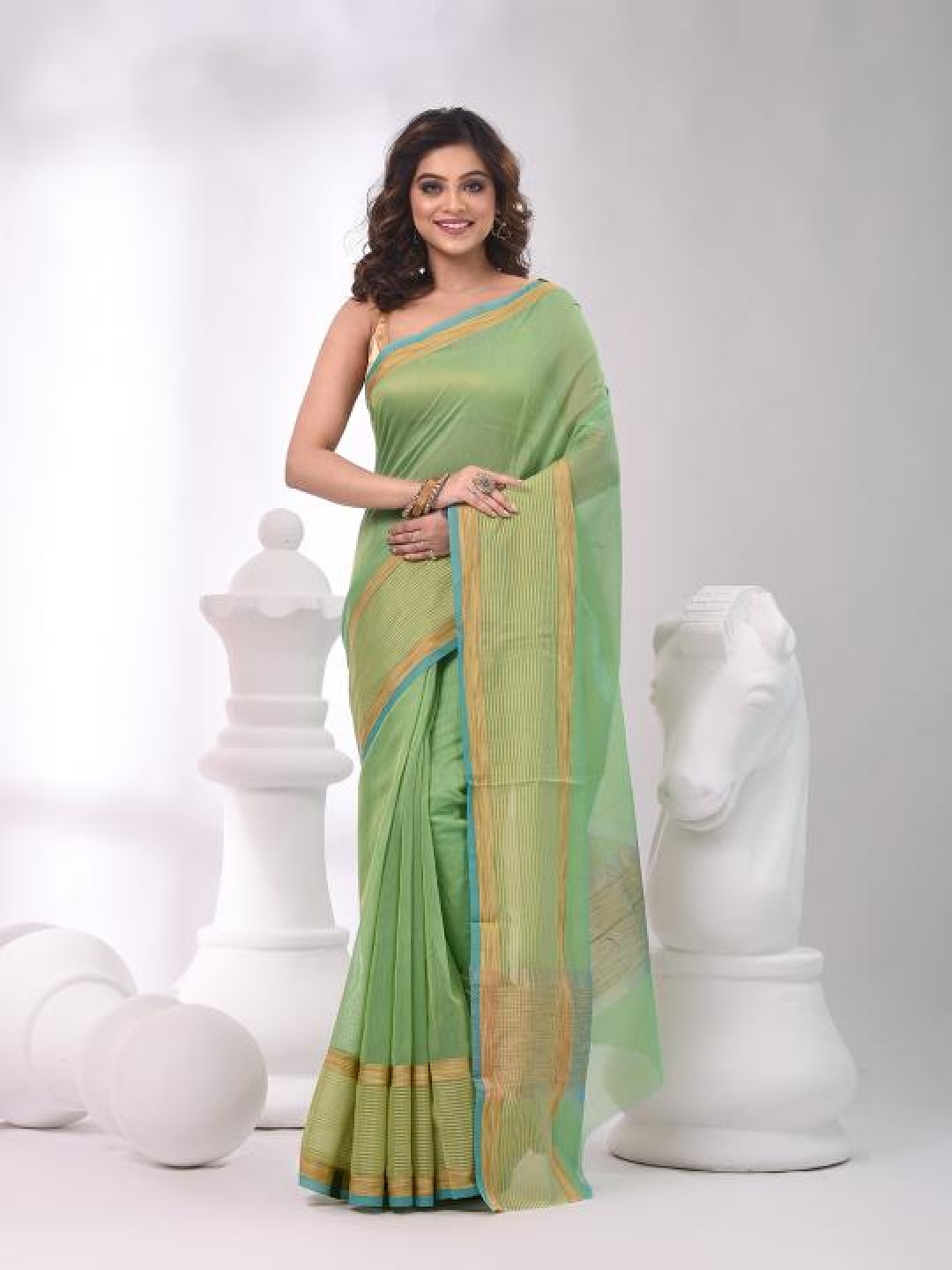 

VIBHAVARI Saree, Green