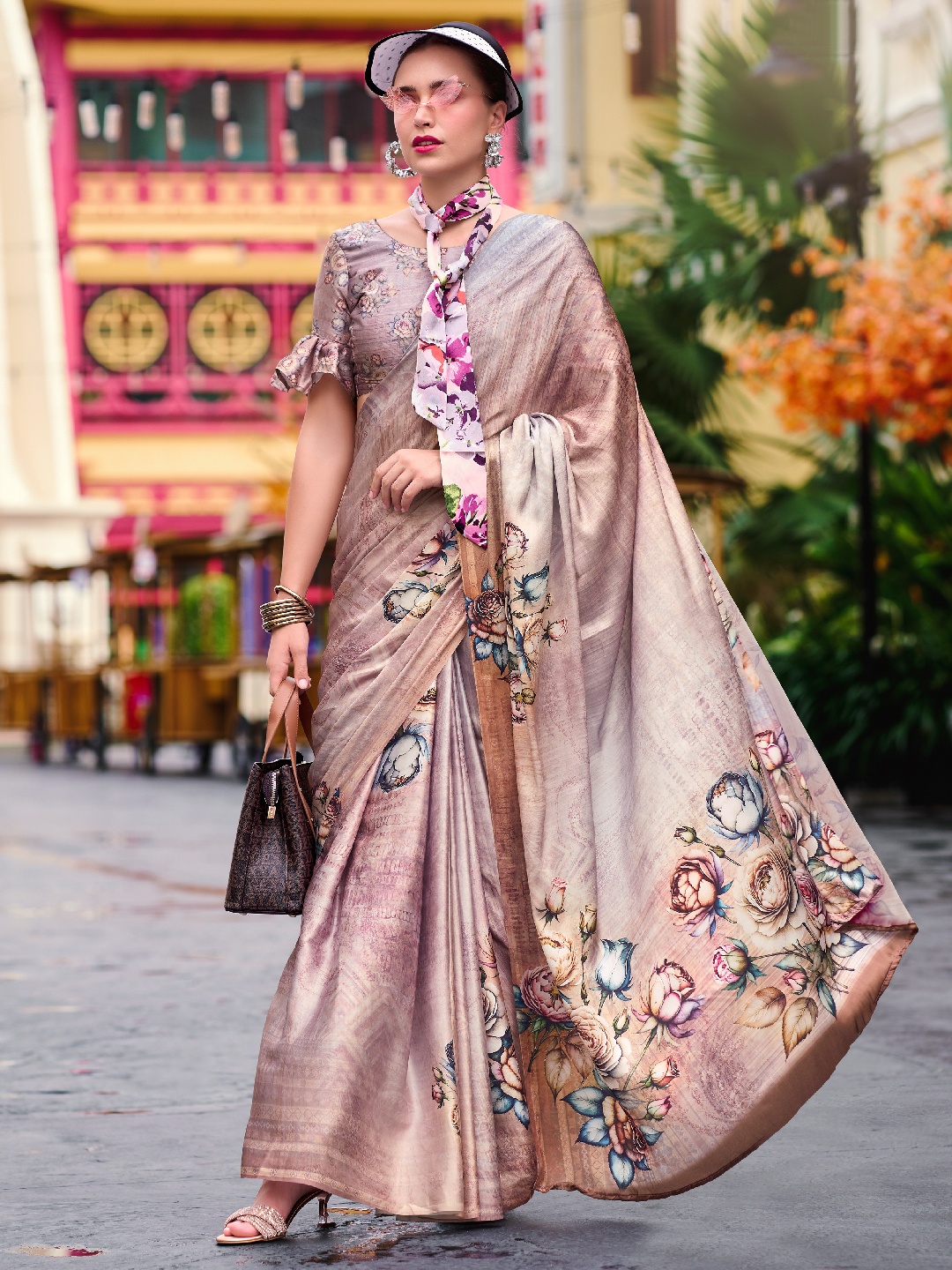 

Panzora Floral Satin Saree, Beige