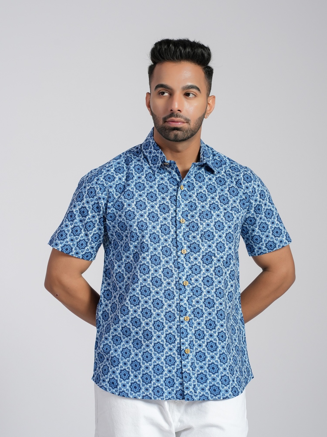 

Cotton Curio Men Comfort Fit Spread Collar Floral Printed Cotton Casual Shirt, Blue