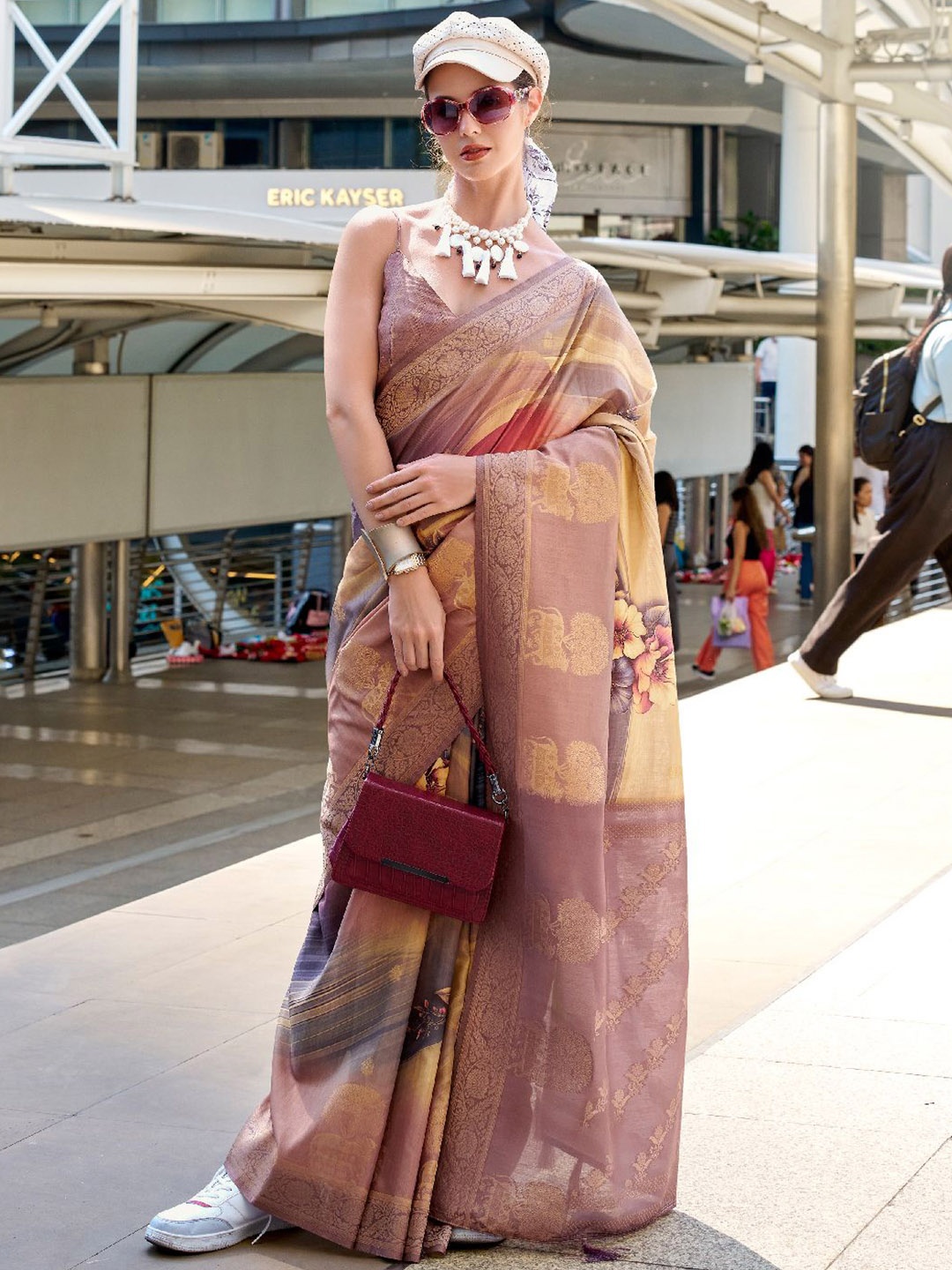 

Panzora Ethnic Motifs Zari Saree With Unstitched Blouse Piece, Beige