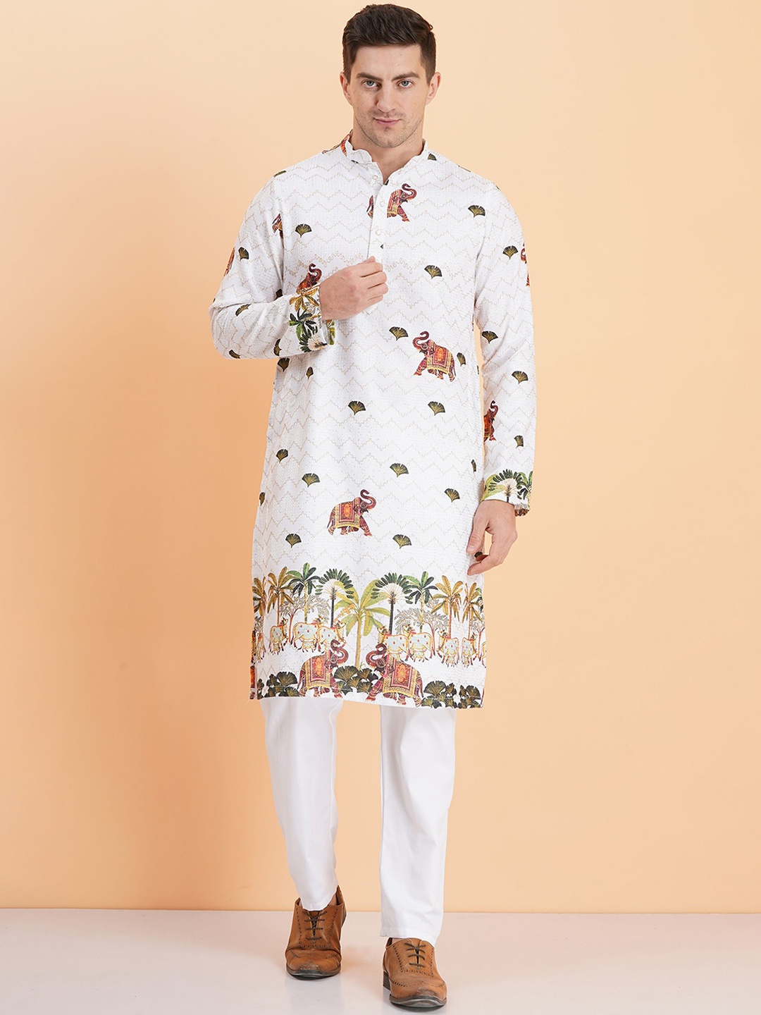

SG LEMAN Animal Printed Mandarin Collar Straight Kurta With Pyjamas, Cream