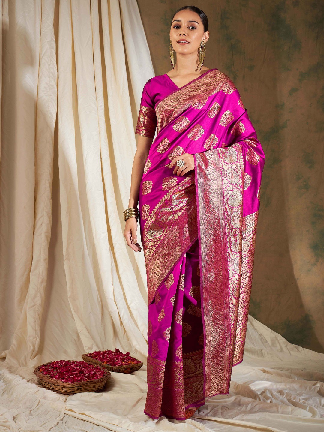 

DEVATITHI Woven Design Zari Banarasi Saree, Pink
