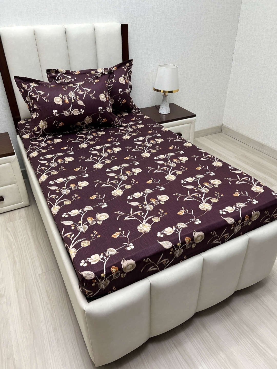 

Pure Decor Lounge Fur Purple Printed 300TC Pure Cotton Single Bedsheet Set 1.73 m x 2.36 m