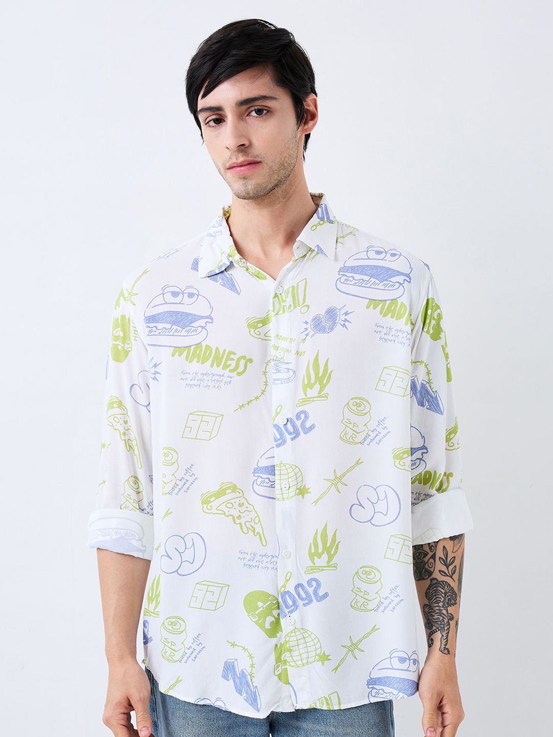 

SPYKAR Men Spread Collar Conversational Printed Casual Shirt, White