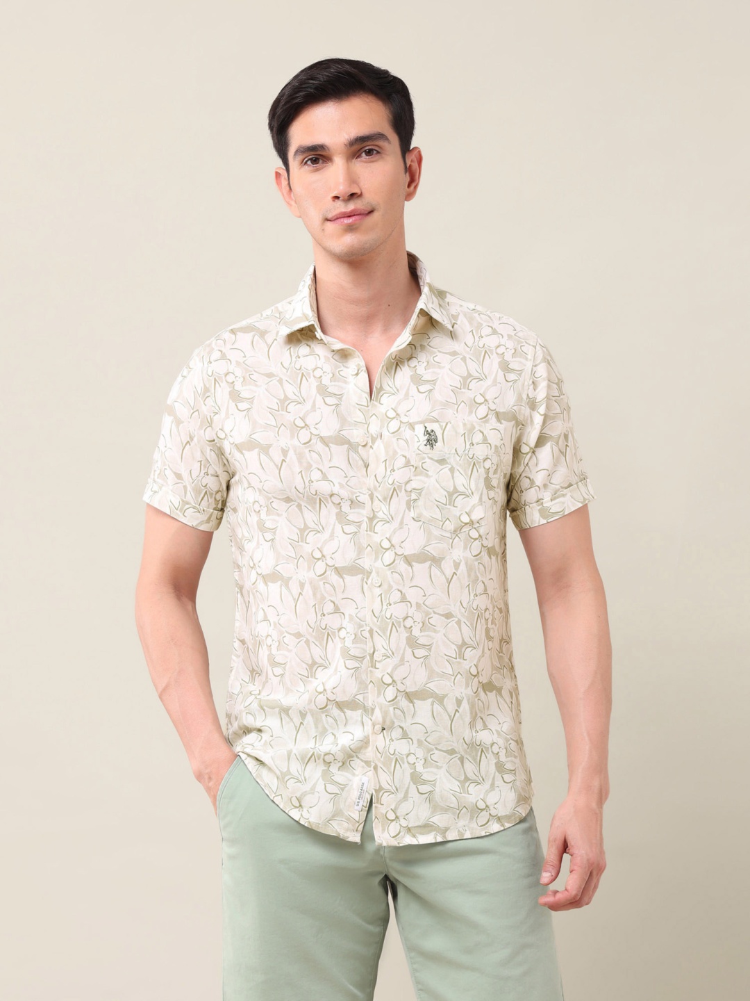 

U.S. Polo Assn. Men Classic Tailored Fit Spread Collar Floral Printed Cotton Casual Shirt, Beige