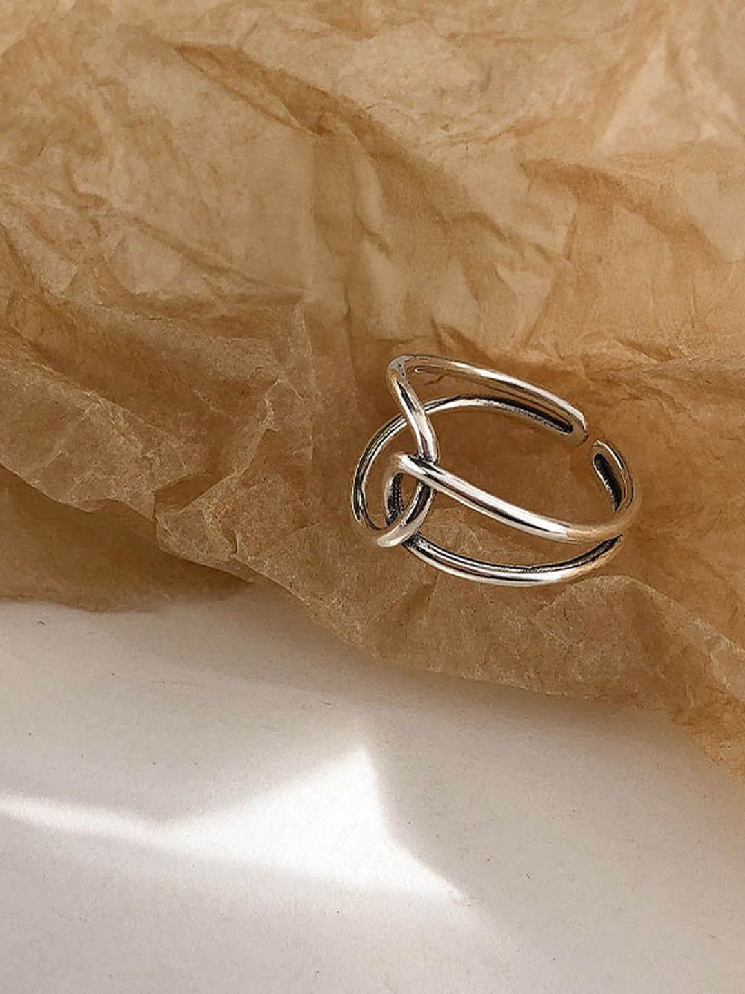 

StyleCast Elegant Silver-Toned Intricate Textured Finger Ring