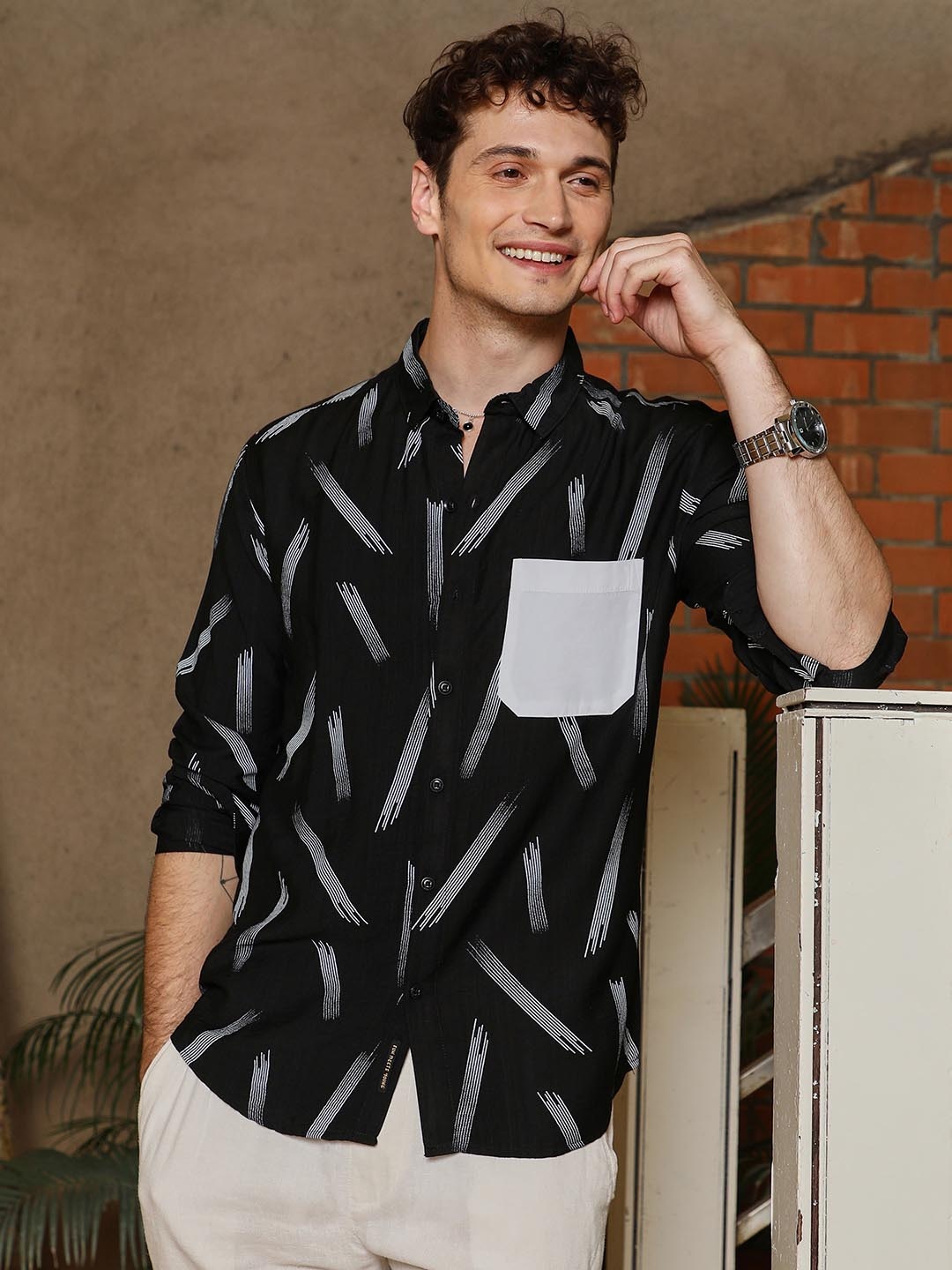 

Campus Sutra Men Comfort Opaque Printed Casual Shirt, Black