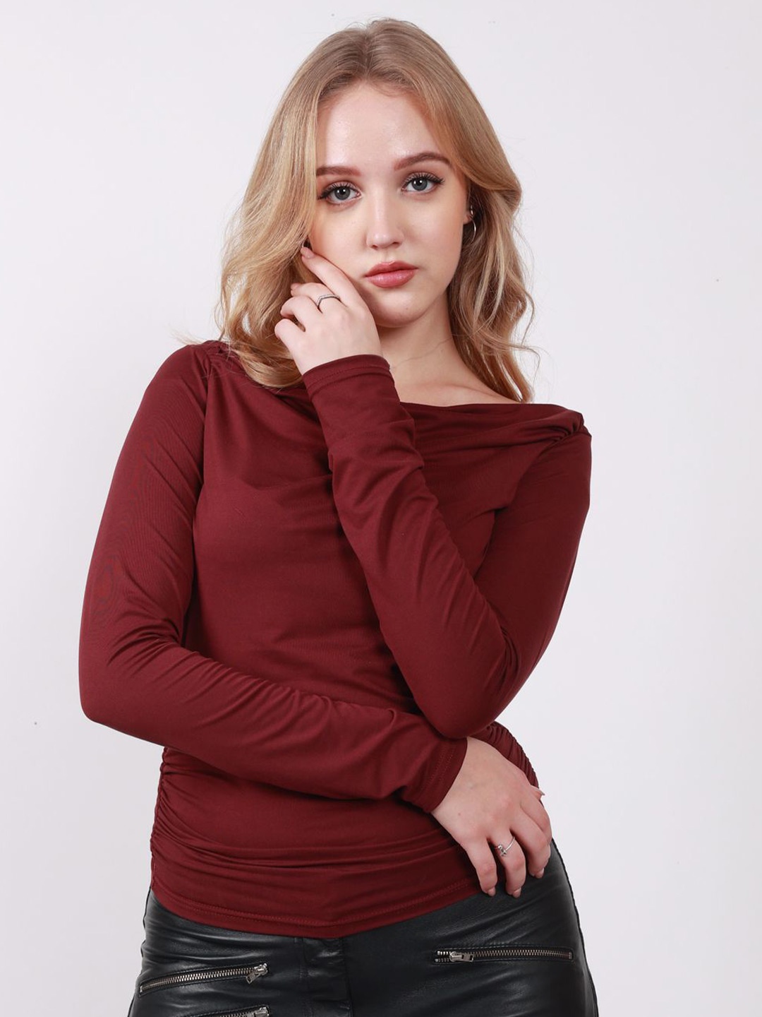 

SIGHTBOMB Women Boat Neck Long Sleeves Ruched Top, Maroon