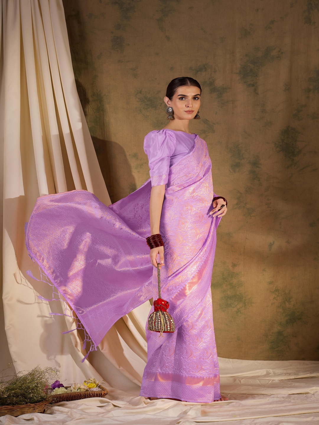 

DEVATITHI Woven Design Zari Lavender Banarasi Silk Saree