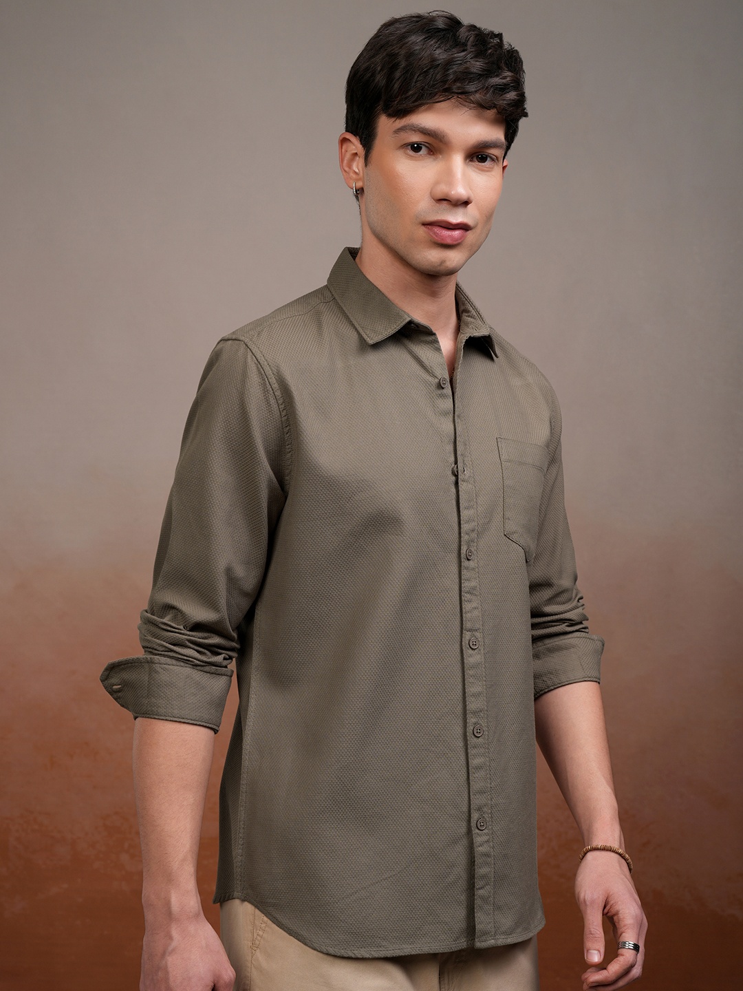 

HIGHLANDER Men Spread Collar Textured Cotton Casual Shirt, Green