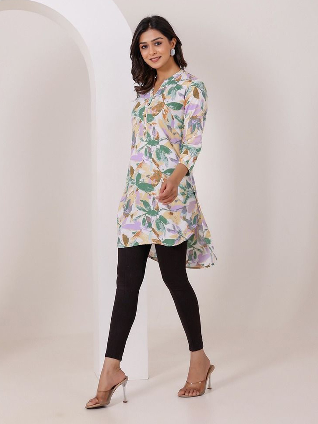 

Vivika Printed High-Low Hem Kurti, White