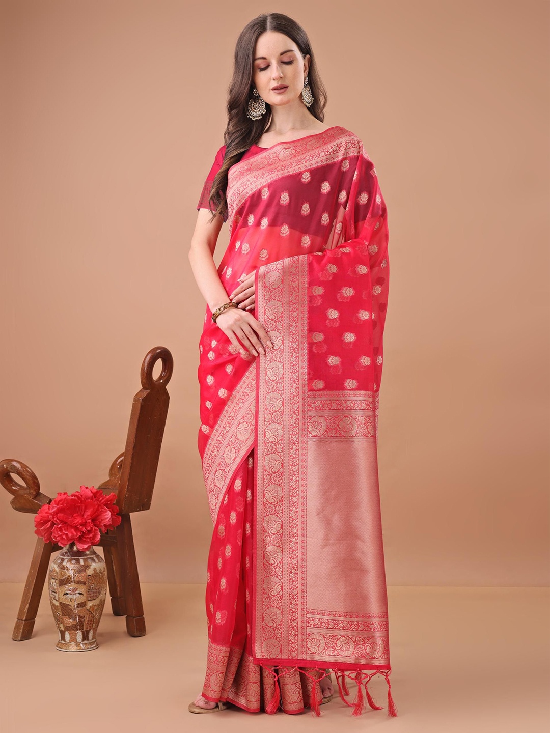 

Rujave Woven Design Zari Organza Saree, Red