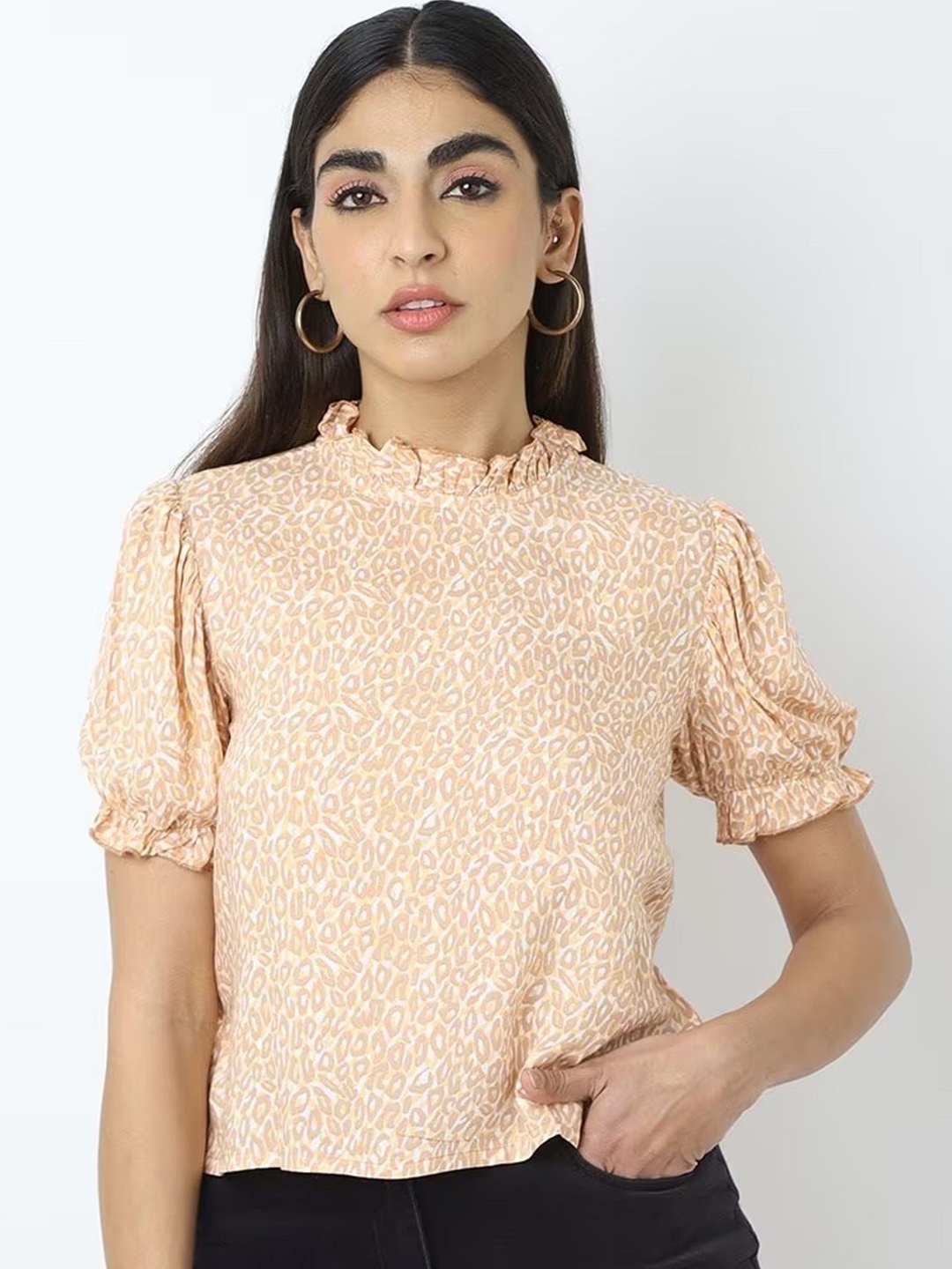 

SAKURA Polka Dot Print Slit Sleeve Liva Top, Beige