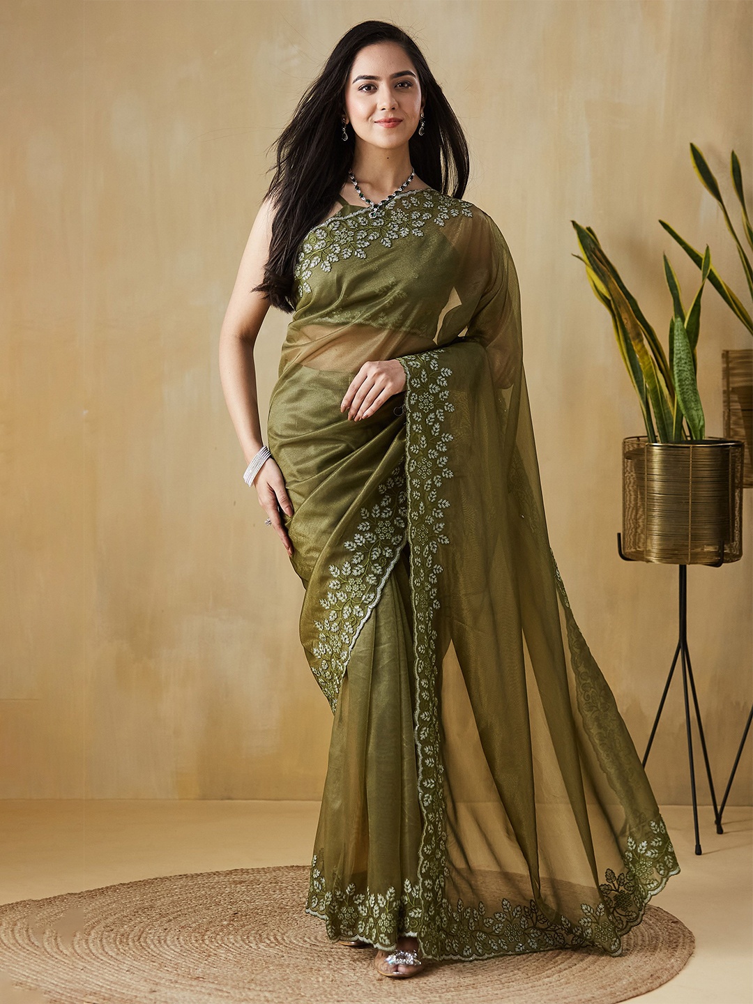 

RACHNA Floral Embroidery Work Net Saree, Olive