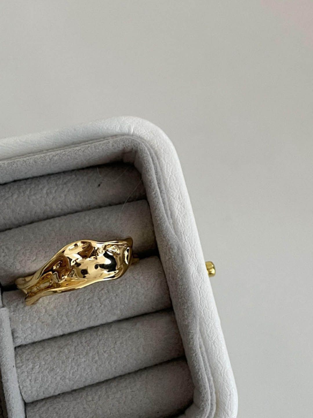 

StyleCast Elegant Gold-Plated Adjustable Finger Ring