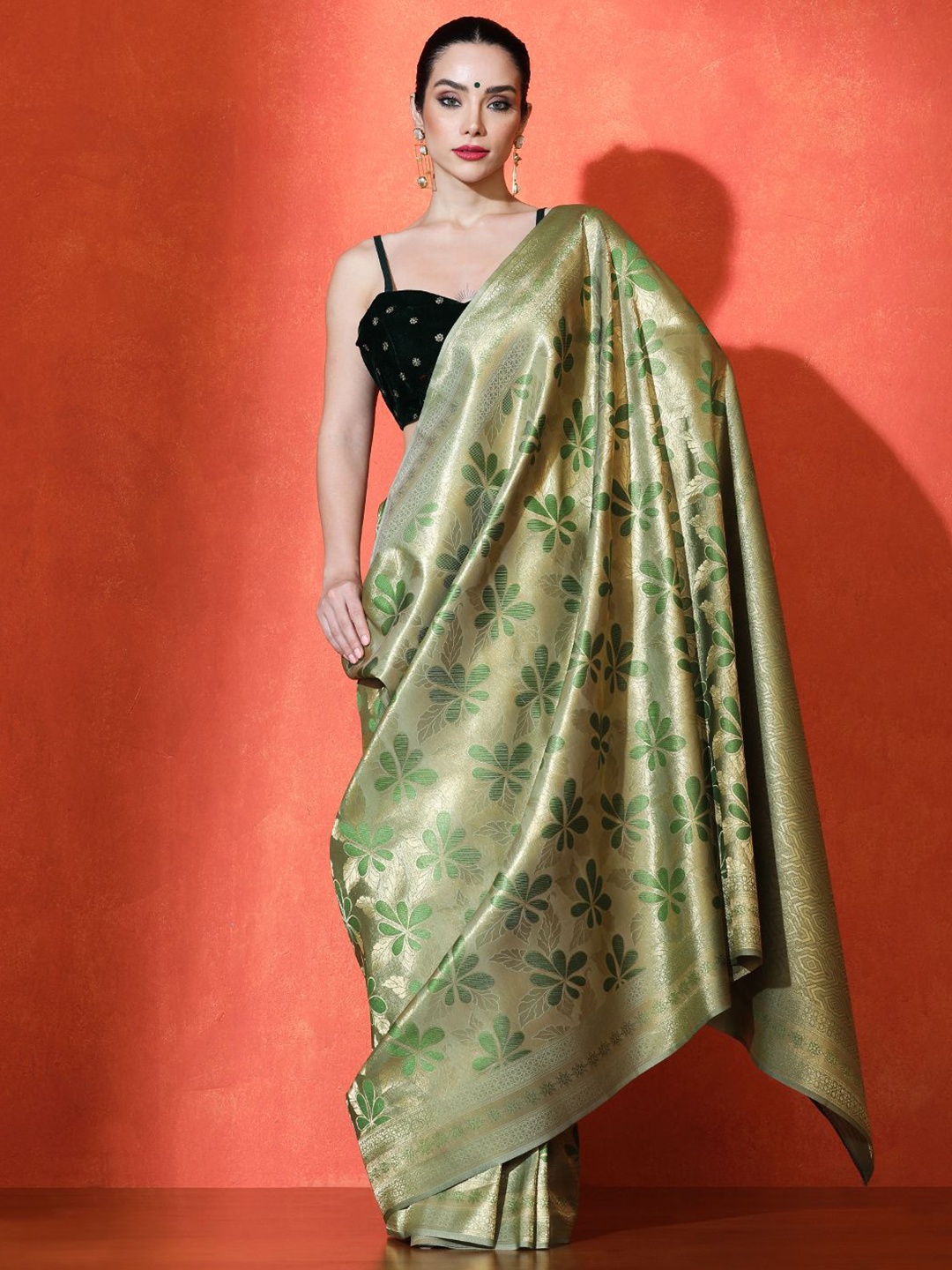 

SARHA Woven Design Kanjeevaram Saree, Green