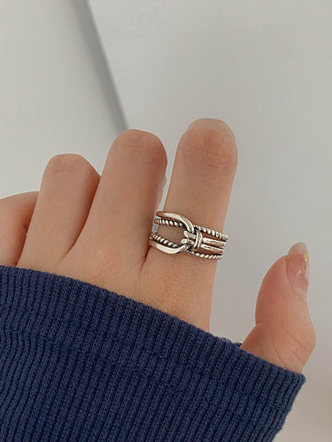 

StyleCast Intricate Textured Finger Ring, Silver