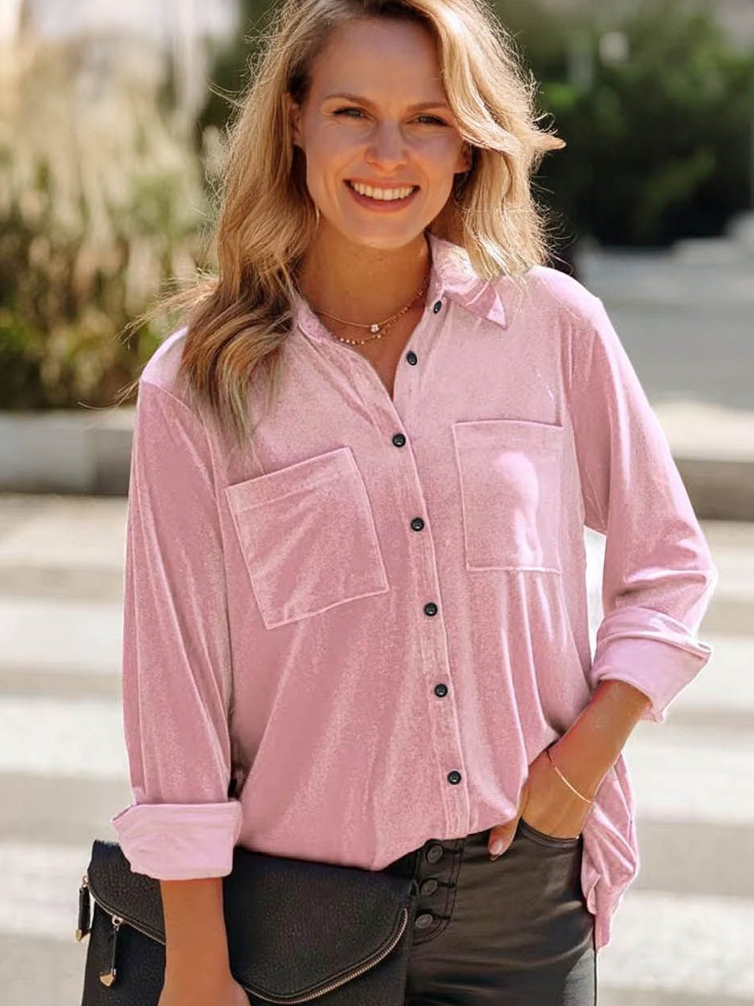

StyleCast Women Spread Collar Solid Casual Shirt, Pink