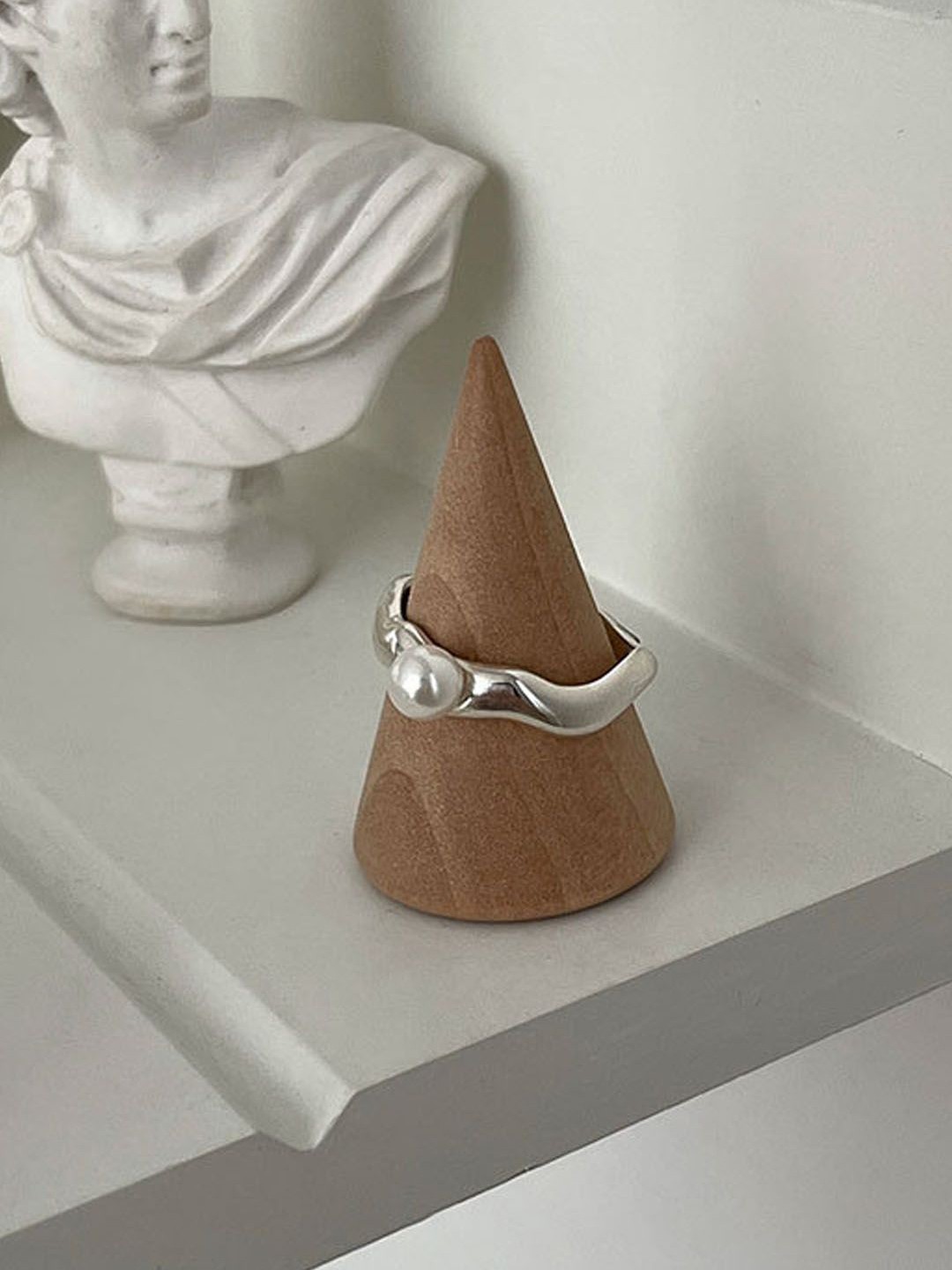 

StyleCast Intricate Textured Finger Ring, Silver