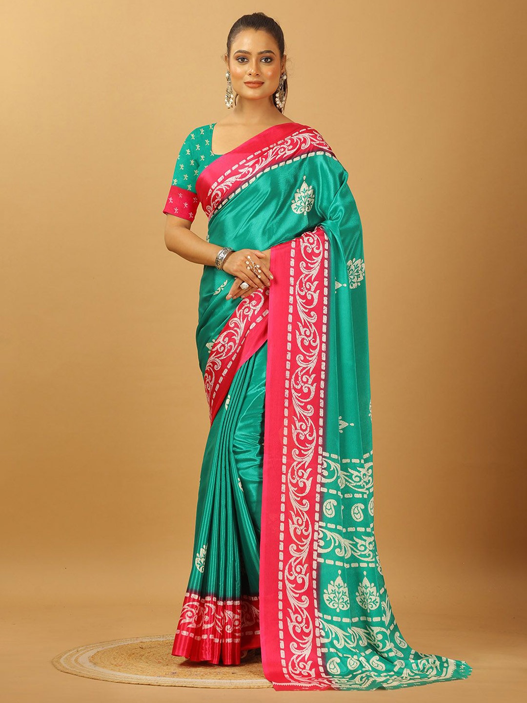 

A.V.M. SILK MILLS Ethnic Motifs Printed Pure Crepe Saree, Green