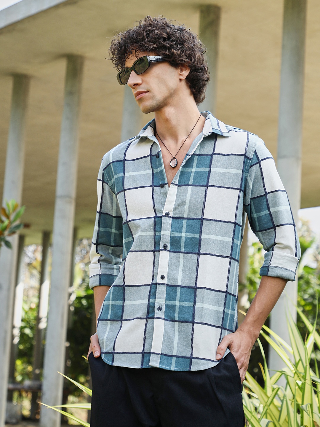 

Campus Sutra Men Comfort Tartan Checks Opaque Checked Casual Shirt, Blue