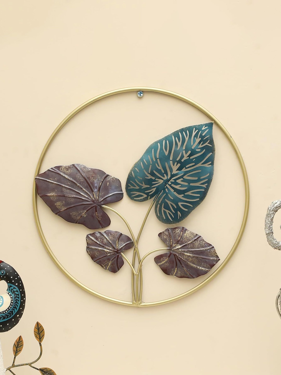 

vedas W-Divit Gold-Toned & Blue Round Shaped Wall Hanging
