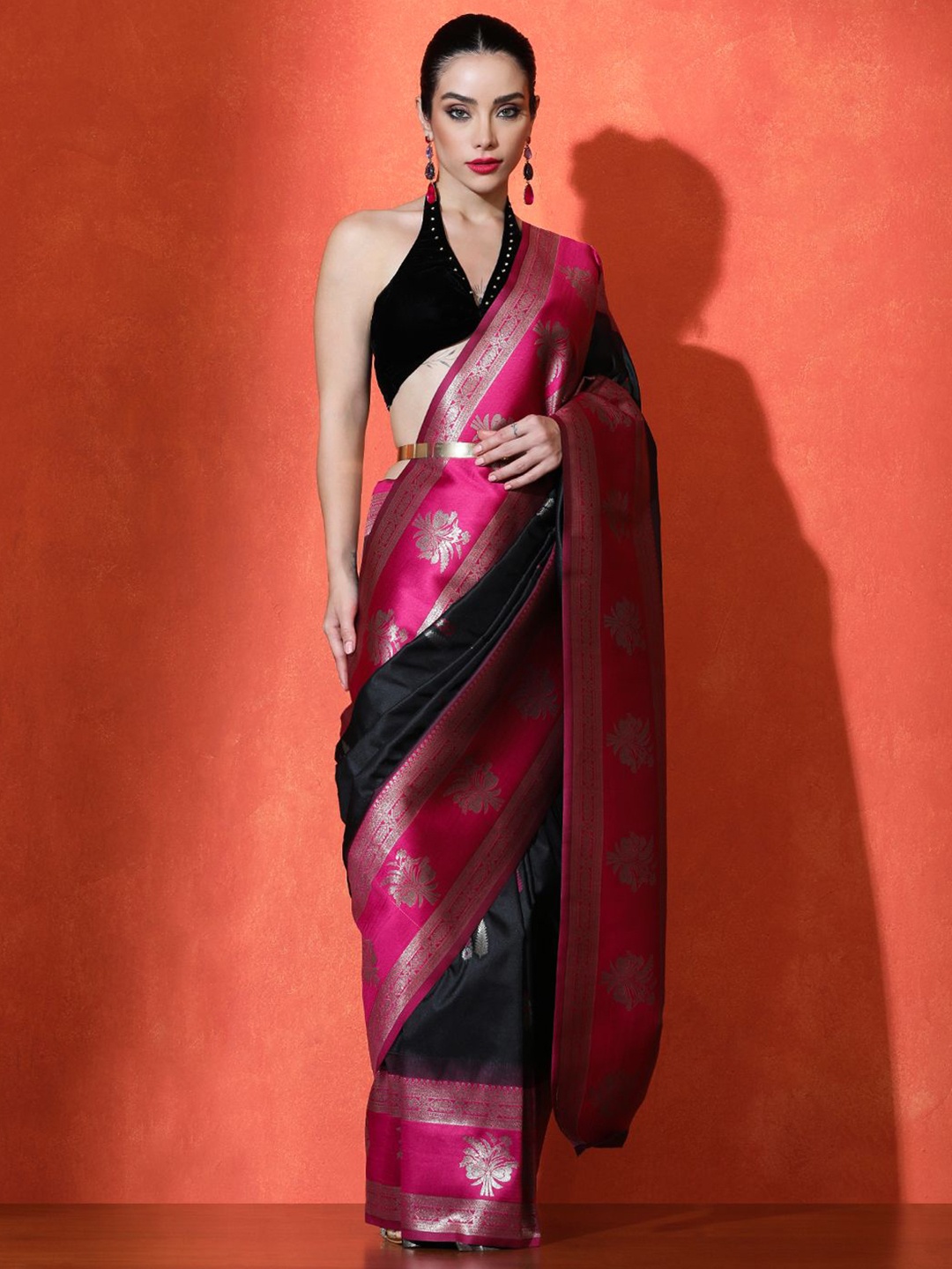 

SARHA Woven Design Zari Pure Silk Saree, Black