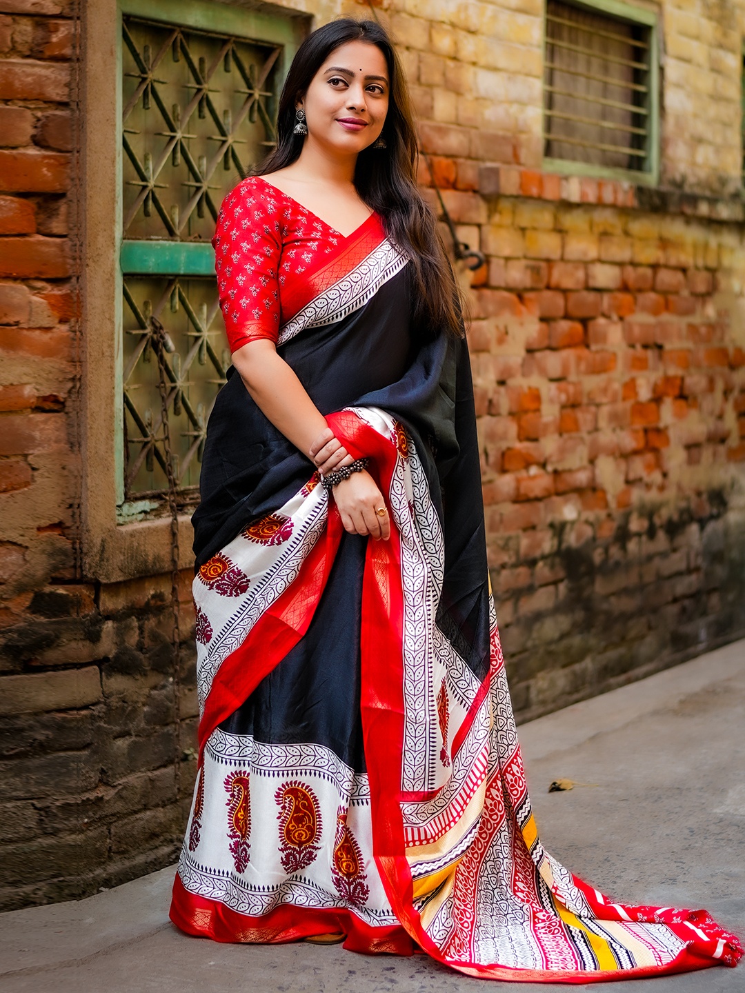 

Panzora Zari Saree, Black