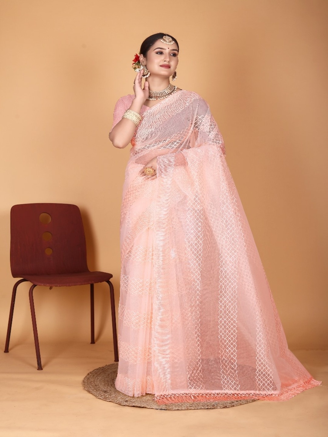 

VRAGI Geometric Embellished Saree With Unstitched Blouse Piece, Peach