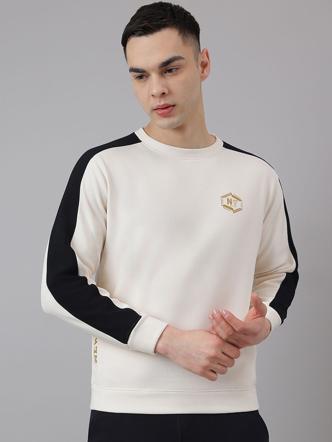 

Richlook Men Colourblocked Round Neck Sweatshirt, Off white