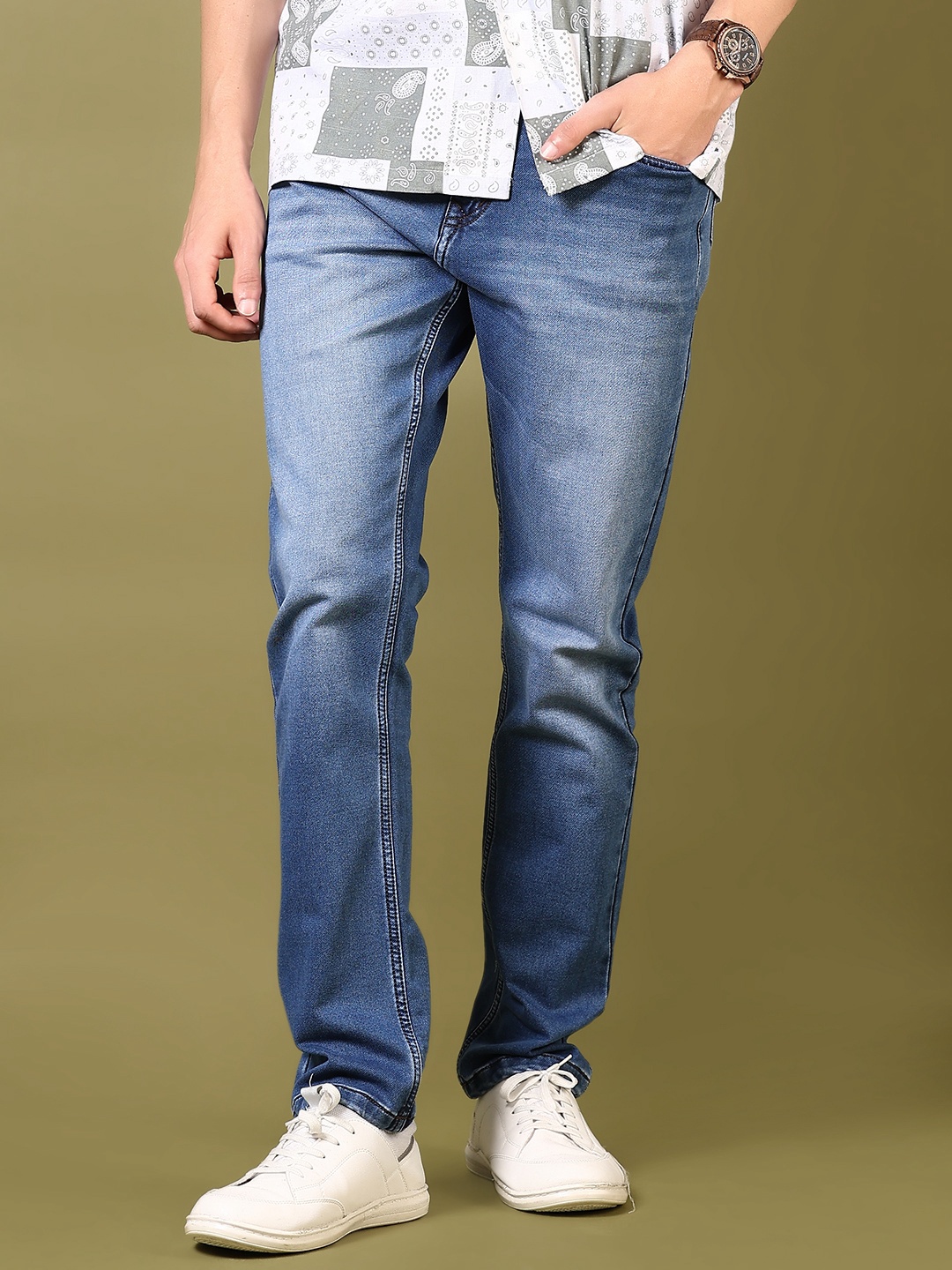 

V-Mart Men Light Fade Low-Rise Cotton Jeans, Blue