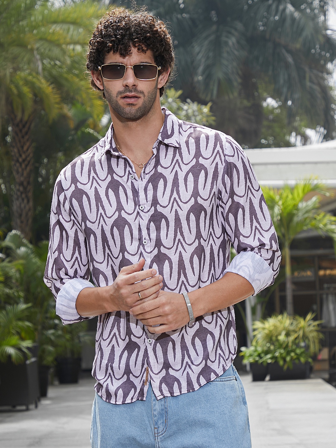 

Campus Sutra Men Comfort Opaque Printed Casual Shirt, Purple