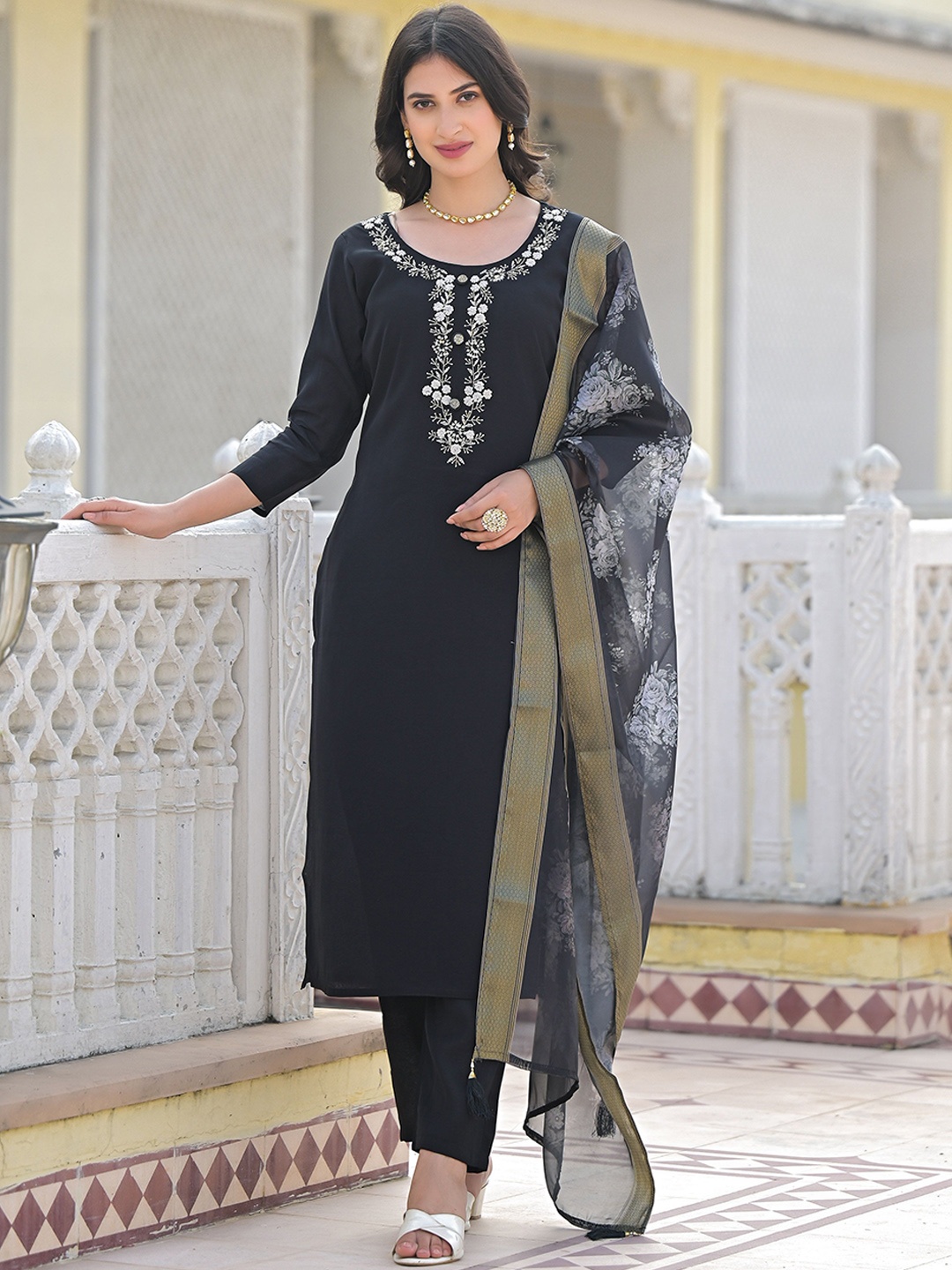 

Anouk Black Floral Beads And Stones Round-Neck Kurta With Trouser & Dupatta